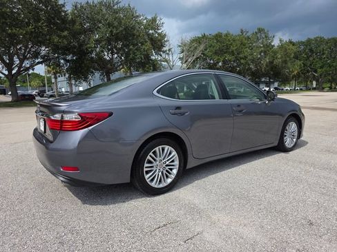 Used 2013 Lexus ES 350 w/ Luxury Pkg FWD image 3