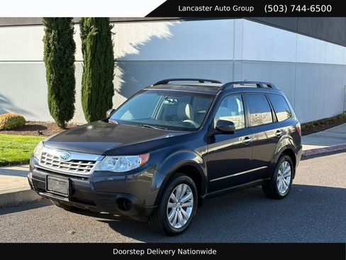 Used 2011 Subaru Forester 2.5X Premium image 1