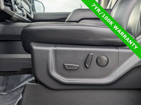 Certified 2024 Ford Expedition Max XLT image 24