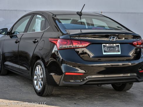 Used 2022 Hyundai Accent SEL image 10