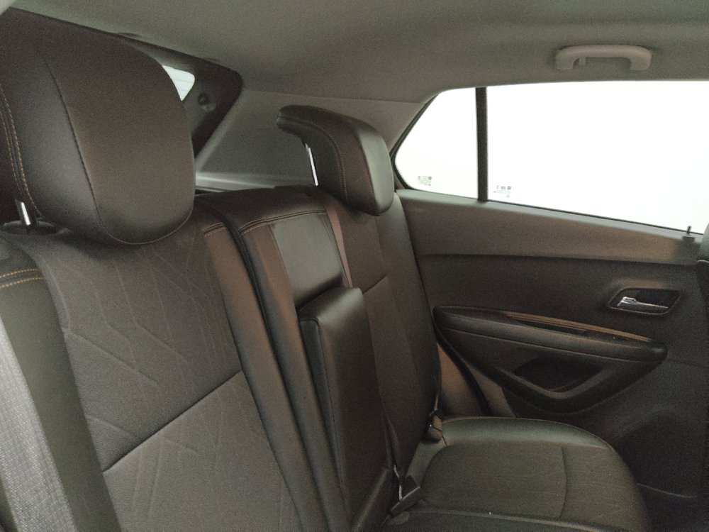 Used 2021 Chevrolet Trax LT AWD/4WD image 19
