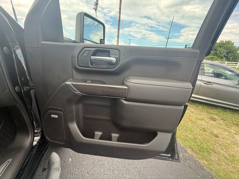 Used 2022 Chevrolet Silverado 3500 LTZ w/ LTZ Plus Package AWD/4WD image 22