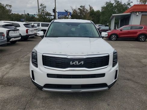Used 2022 Kia Telluride LX image 5