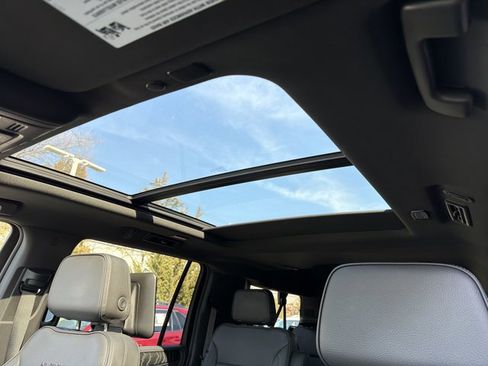 Used 2023 GMC Yukon XL Denali w/ Denali Reserve Package image 22