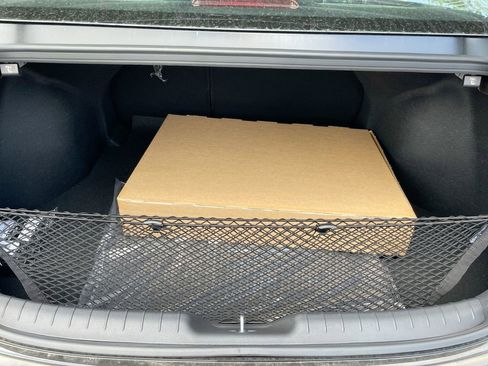 New 2025 Hyundai Elantra Limited image 49