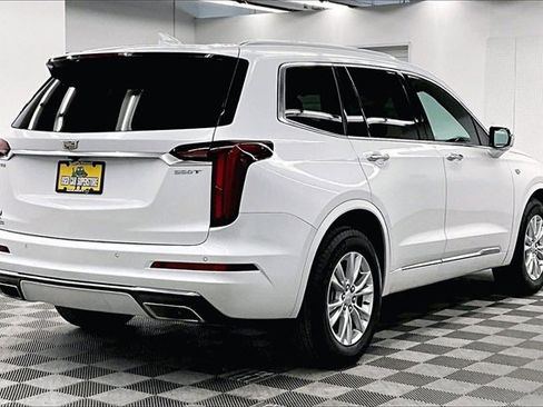 Used 2024 Cadillac XT6 Luxury image 12