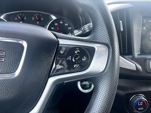 Used 2023 GMC Terrain SLE w/ Driver Convenience Package FWD image 21