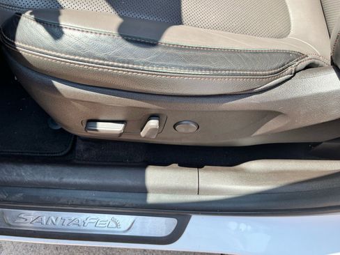 Used 2019 Hyundai Santa Fe Limited image 11