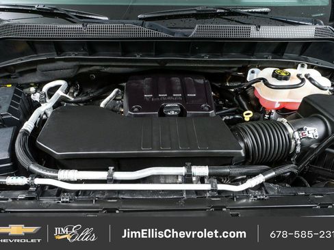 Used 2023 Chevrolet Silverado 1500 LT AWD/4WD image 31