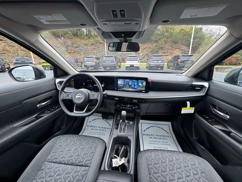 New 2026 Nissan Kicks SV w/ SV Premium Package FWD image 12