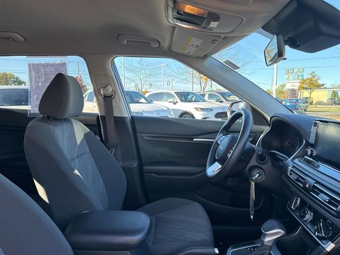 Certified 2023 Kia Seltos LX image 17