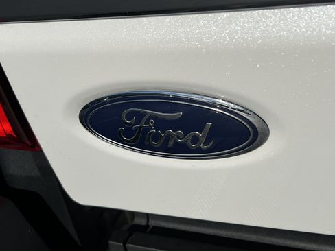 Used 2023 Ford F350 Platinum AWD/4WD image 8