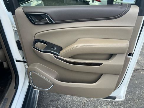 Used 2019 GMC Yukon XL SLT w/ Open Road Package RWD image 19