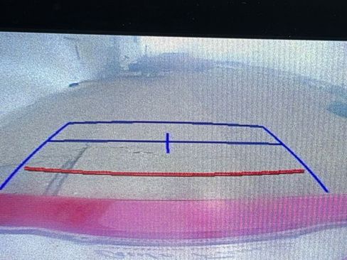 Used 2017 Toyota Corolla LE image 10