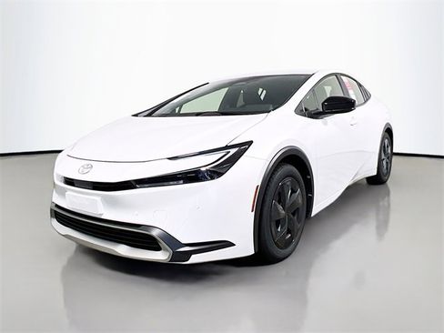 New 2026 Toyota Prius Plug-In Hybrid image 7