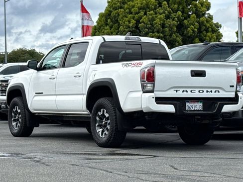 Used 2022 Toyota Tacoma TRD Off-Road w/ Technology Package AWD/4WD image 7