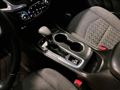 Used 2023 Chevrolet Equinox LT image 20