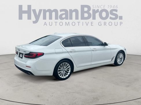 Used 2021 BMW 530i xDrive w/ Premium Package AWD/4WD image 3