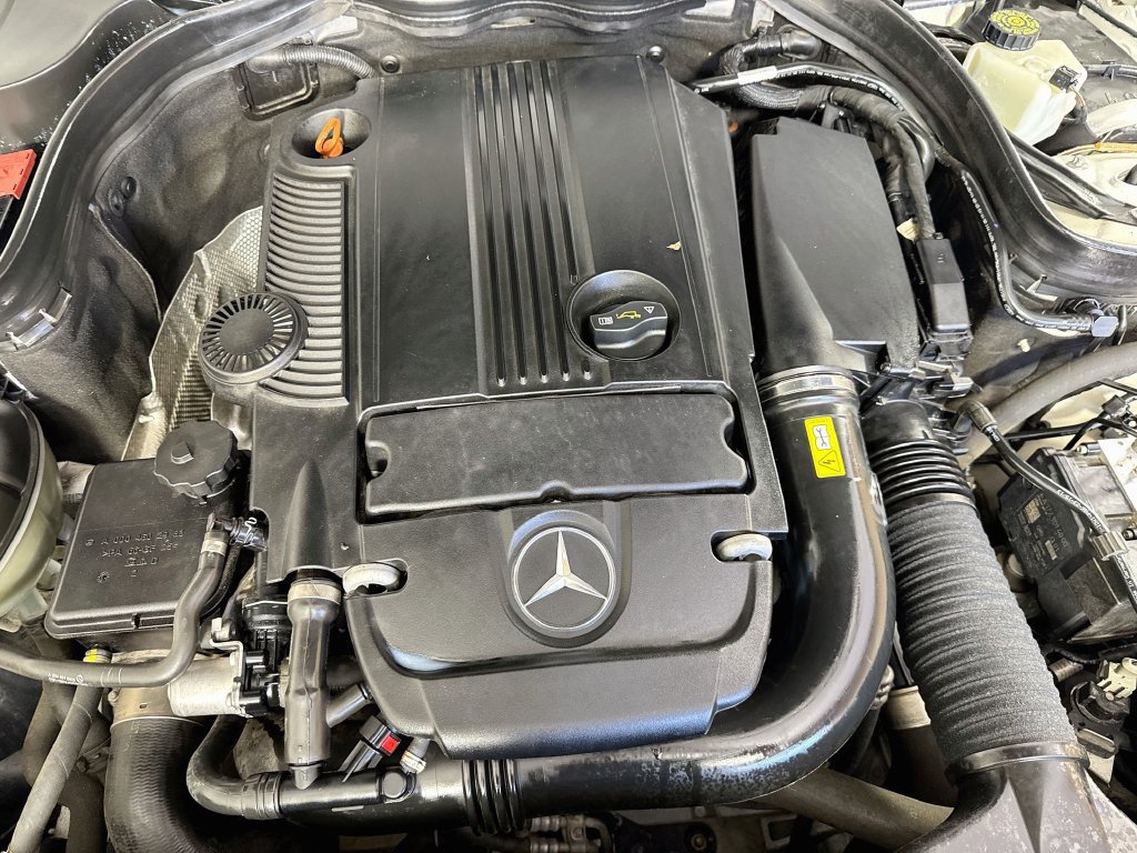 Used 2014 Mercedes-Benz C 250 Sedan image 38