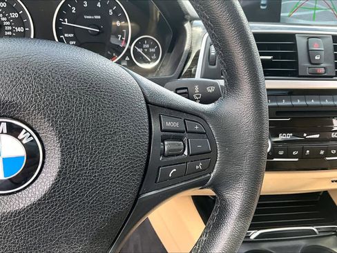 Used 2017 BMW 320i Sedan RWD image 25