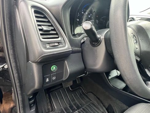 Used 2020 Honda HR-V LX image 25