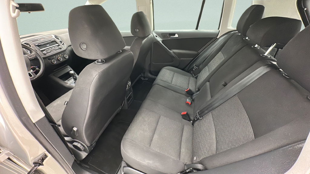 Used 2013 Volkswagen Tiguan S AWD/4WD image 9