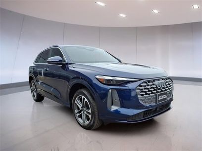 Used 2025 Audi Q5 Premium w/ Convenience Package