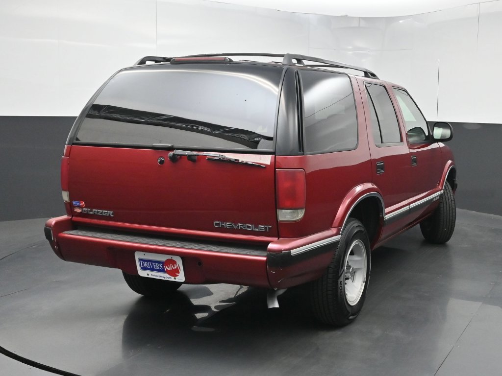 Used 1996 Chevrolet Blazer 2WD 4-Door image 31