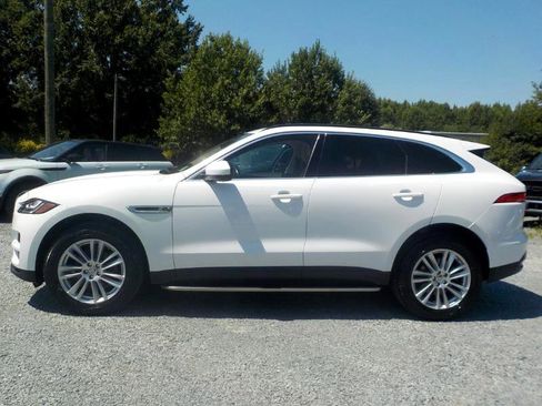 Used 2018 Jaguar F-PACE Prestige image 2
