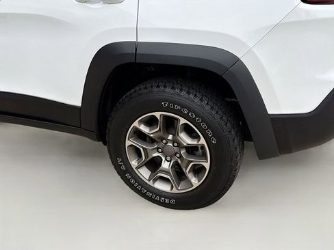 Used 2022 Jeep Cherokee Trailhawk image 29