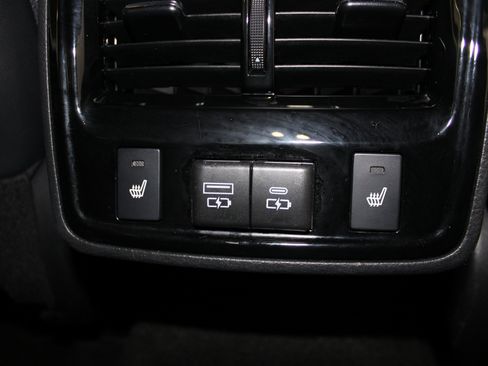 Used 2022 Toyota Avalon Limited w/ Advanced Safety Package image 24