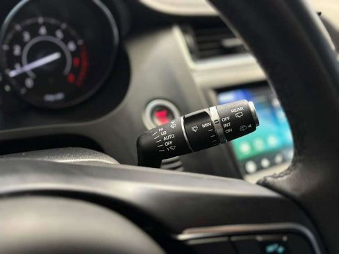 Used 2019 Jaguar E-PACE S AWD/4WD image 33