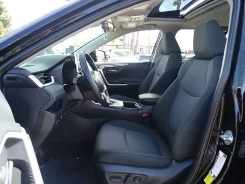 Used 2025 Toyota RAV4 XLE w/ Convenience Package AWD/4WD image 18