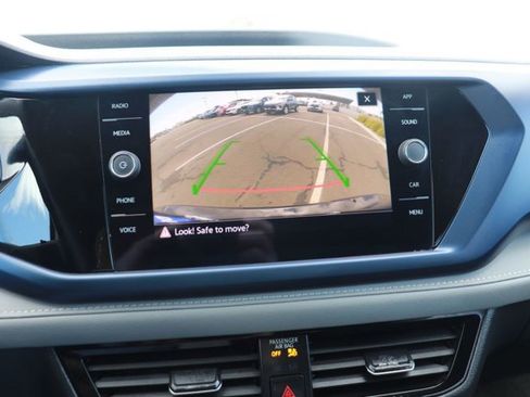 Used 2024 Volkswagen Taos SE image 26