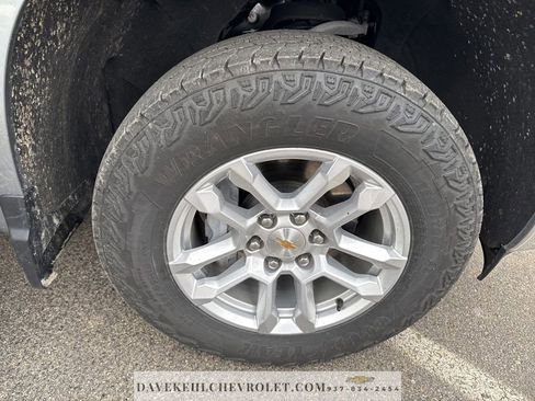 Used 2025 Chevrolet Silverado 1500 LT image 39