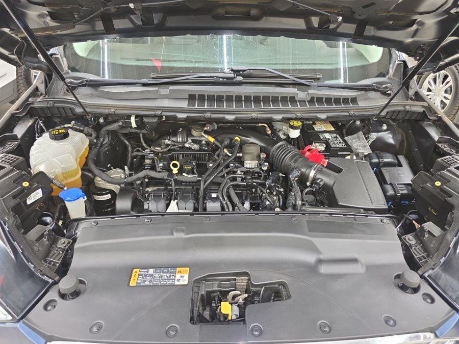 Used 2019 Ford Edge SEL w/ Equipment Group 201A AWD/4WD image 38