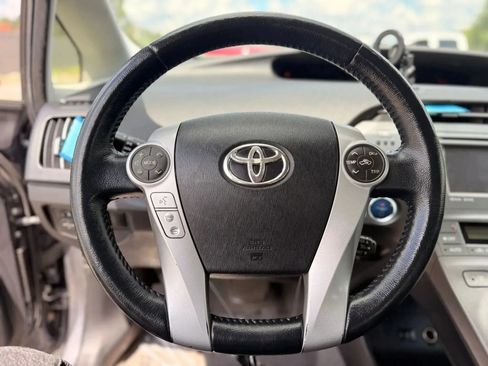 Used 2014 Toyota Prius Four FWD image 24