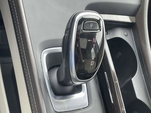 Used 2018 Buick LaCrosse Essence w/ Sun and Shade Package image 5