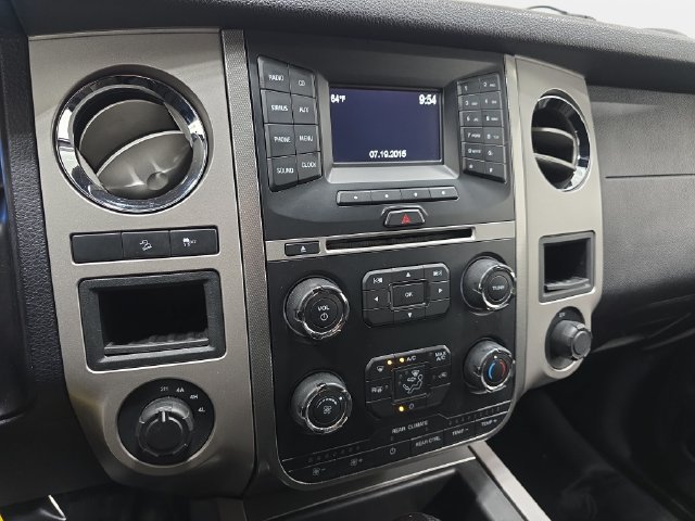 Used 2017 Ford Expedition XLT AWD/4WD image 19