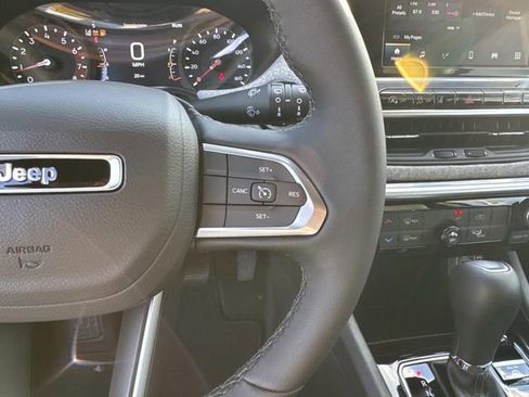 New 2026 Jeep Compass Latitude image 14