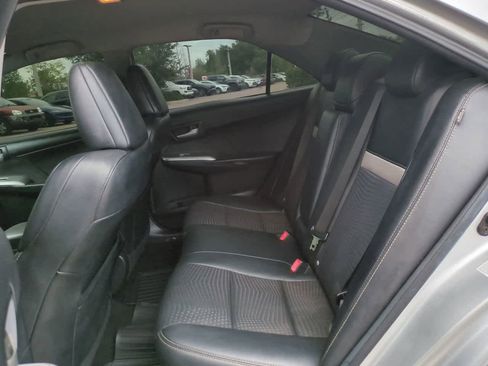 Used 2014 Toyota Camry SE image 13