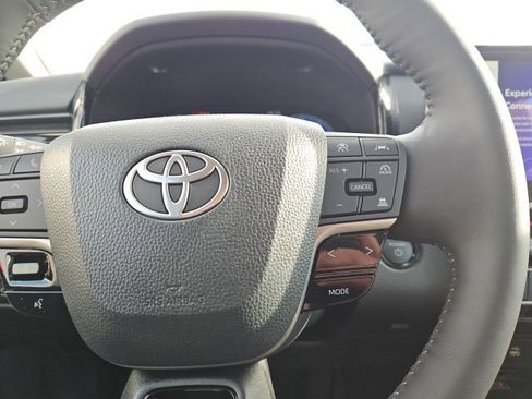 New 2026 Toyota Camry XLE AWD/4WD image 33