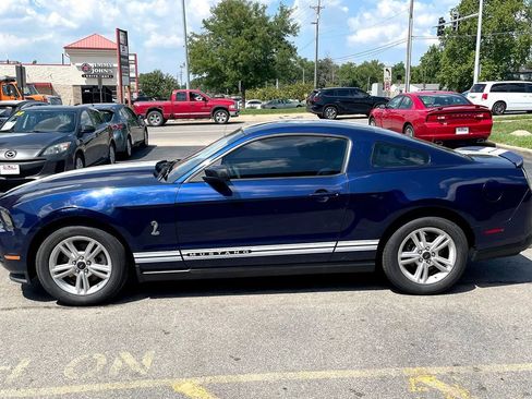 Used 2011 Ford Mustang Coupe w/ 101A Rapid Spec Order Code RWD image 3