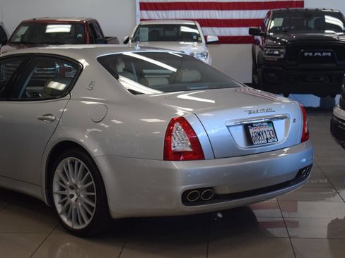 Used 2011 Maserati Quattroporte S RWD image 25