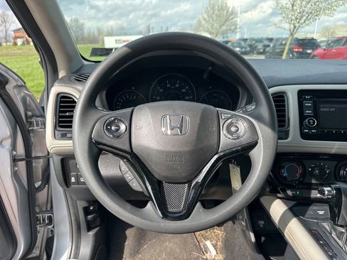 Used 2022 Honda HR-V LX image 19