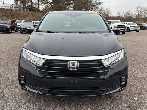 Used 2024 Honda Odyssey Elite image 2
