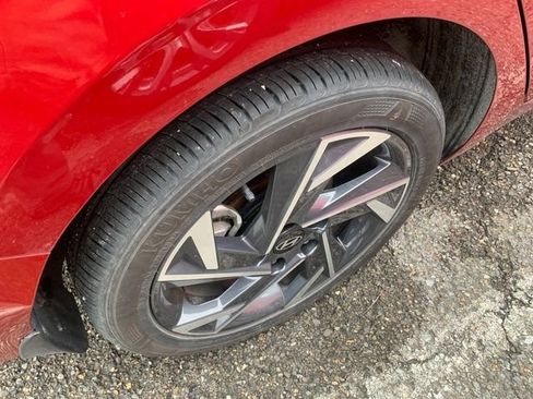 Used 2025 Hyundai Elantra Sport image 5