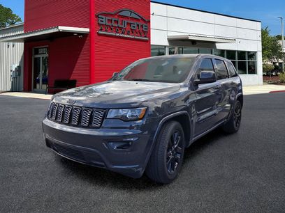 Used 2017 Jeep Grand Cherokee Laredo