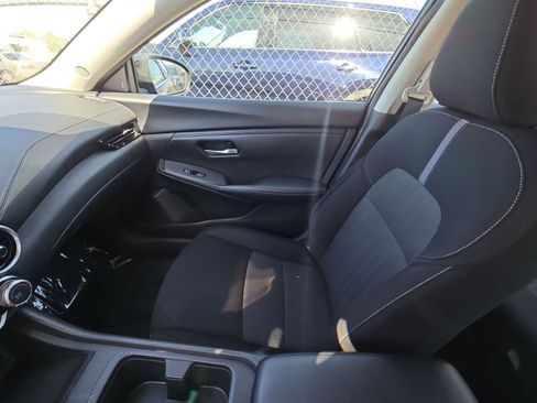 Used 2025 Nissan Sentra SV FWD image 34