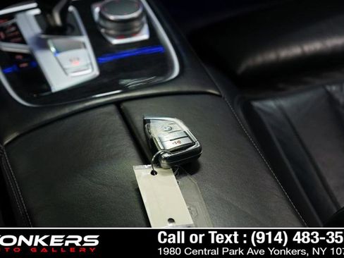 Used 2020 BMW 750i xDrive image 49